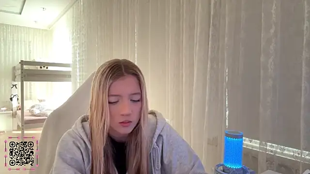 IvyArmbrister online show from 1, 4, 2026