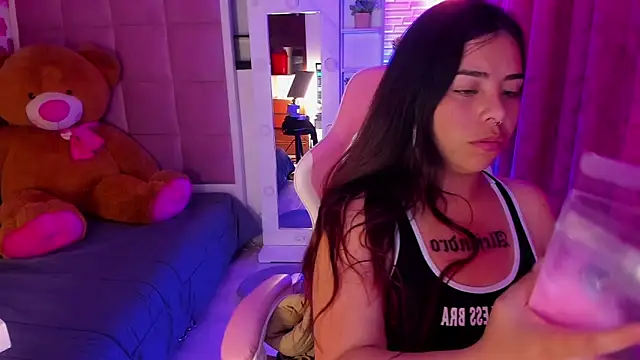 Snapshot of liany_taylor chatting on 7, 3, 2026 liany taylor online show from 7, 3, 2026