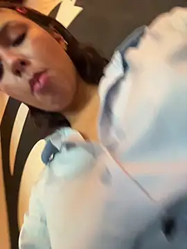 Kitty San xXx online show from 22, 6, 2026