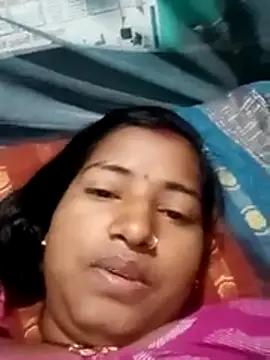 Snapshot of Your_deshibhabi25years chatting on 3, 3, 2026 Your deshibhabi25years online show from 3, 3, 2026