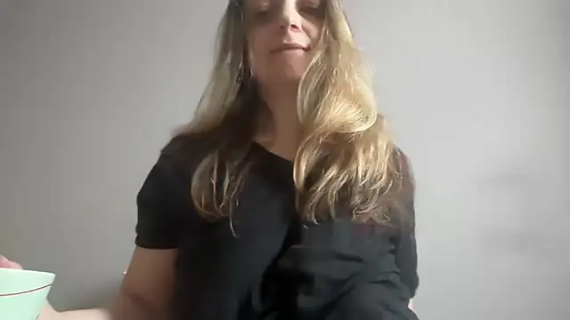 ShyFlameLive online show from 26, 4, 2026