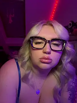 TwoWayT xx online show from 7, 3, 2026