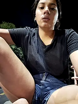 Cris18sexy online show from 15, 2, 2026