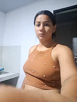 Cris18sexy online show from 19, 5, 2026