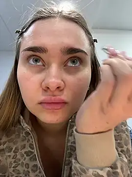 Snapshot of MonicaWestt chatting on 5, 3, 2026 MonicaWestt online show from 5, 3, 2026