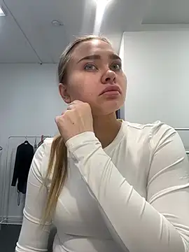 Snapshot of MonicaWestt chatting on 22, 3, 2026 MonicaWestt online show from 22, 3, 2026