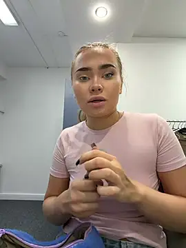 MonicaWestt online show from 30, 6, 2026