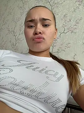 MonicaWestt online show from 14, 7, 2026