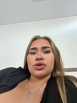 MonicaWestt online show from 23, 7, 2026