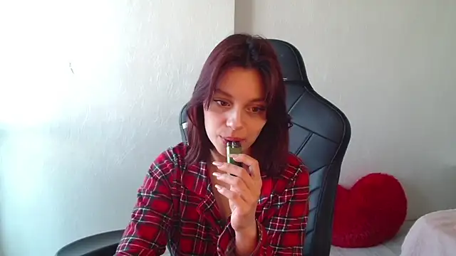 Snapshot of Eva_Avea chatting on 18, 3, 2026 Eva Avea online show from 18, 3, 2026