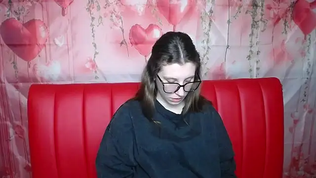 Snapshot of LilianaShine chatting on 3, 3, 2026 LilianaShine online show from 3, 3, 2026