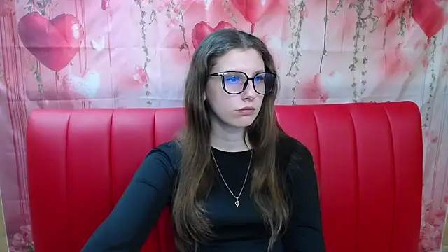 Snapshot of LilianaShine chatting on 10, 3, 2026 LilianaShine online show from 10, 3, 2026