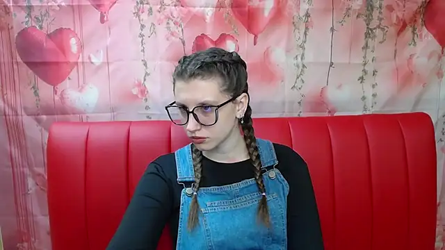 Snapshot of LilianaShine chatting on 17, 3, 2026 LilianaShine online show from 17, 3, 2026