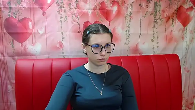 Snapshot of LilianaShine chatting on 23, 3, 2026 LilianaShine online show from 23, 3, 2026