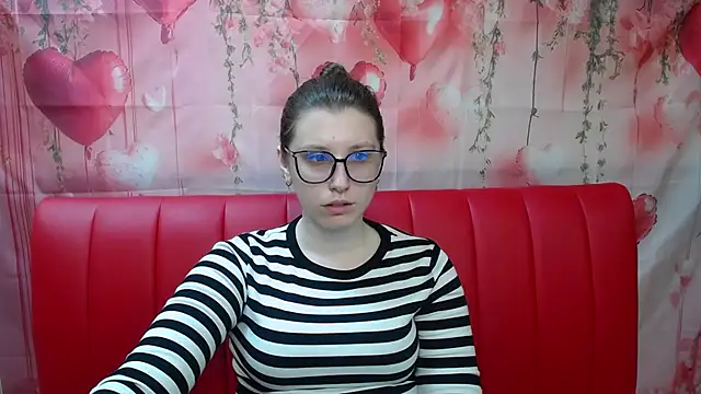 LilianaShine online show from 8, 5, 2026