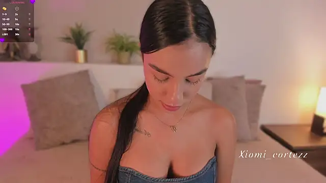 Snapshot of xiomara_cortes chatting on 4, 8, 2026 xiomara cortes online show from 4, 8, 2026