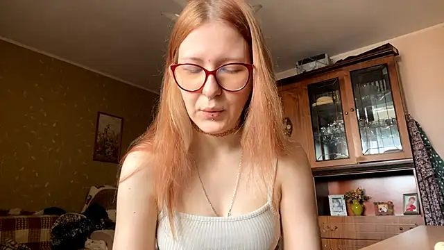 Snapshot of LaureenVielma chatting on 7, 3, 2026 LaureenVielma online show from 7, 3, 2026