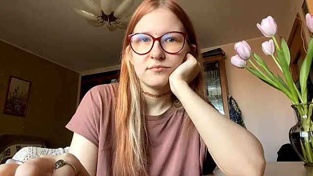 Snapshot of LaureenVielma chatting on 10, 3, 2026 LaureenVielma online show from 10, 3, 2026