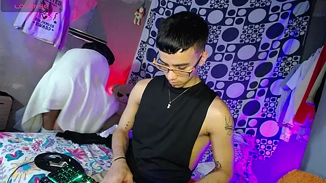 Snapshot of THE_PERFECT_COUPLE_12 chatting on 6, 2, 2026 THE PERFECT COUPLE 12 online show from 6, 2, 2026