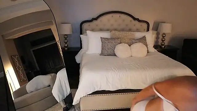 Hot Wife Amber online show from 25, 7, 2026