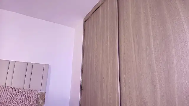 Snapshot of Anna-Lynn chatting on 8, 3, 2026 Anna-Lynn online show from 8, 3, 2026