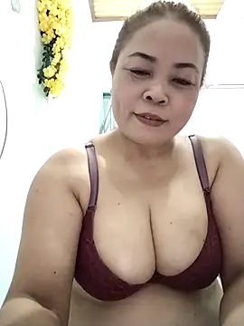Baby-bigtits2026 online show from 29, 3, 2026