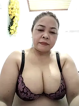 Baby-bigtits2026 online show from 5, 5, 2026