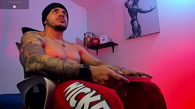 Snapshot of LiamReigns_ chatting on 18, 3, 2026 LiamReigns online show from 18, 3, 2026