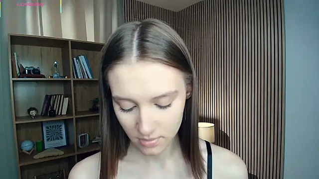 LianneBynon online show from 13, 7, 2026
