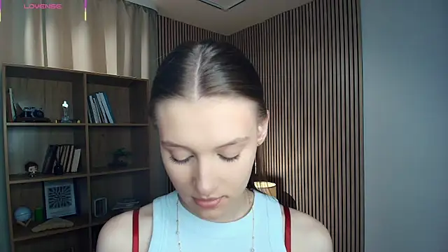 LianneBynon online show from 18, 7, 2026