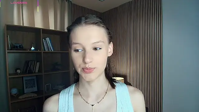 LianneBynon online show from 19, 7, 2026