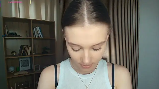 LianneBynon online show from 27, 7, 2026
