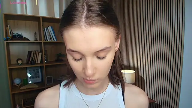 LianneBynon online show from 30, 7, 2026