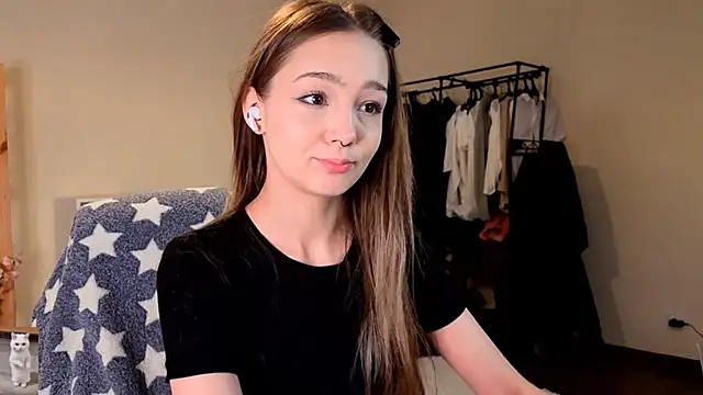 HoneyComfy online show from 13, 4, 2026