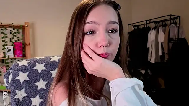 HoneyComfy online show from 14, 4, 2026
