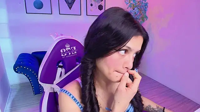 Maddie T18 online show from 28, 4, 2026