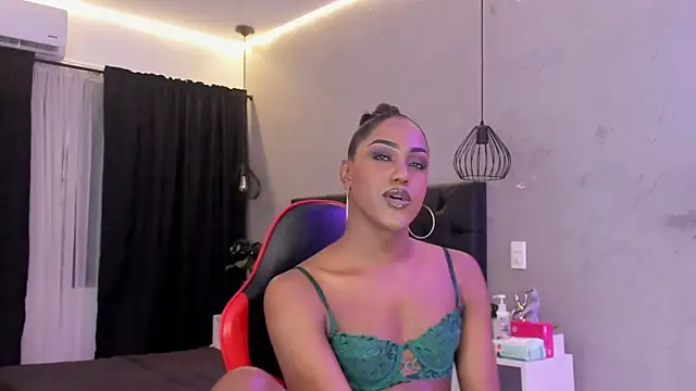naomi  blair online show from 28, 7, 2026
