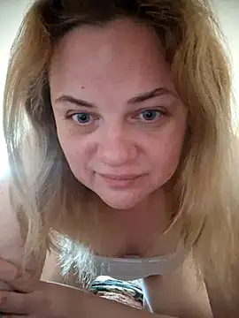 Snapshot of VitniKis chatting on 10, 3, 2026 VitniKis online show from 10, 3, 2026