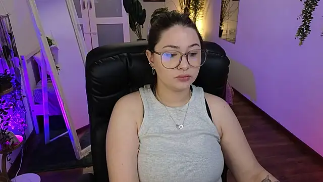 vanessaparadiza online show from 17, 7, 2026