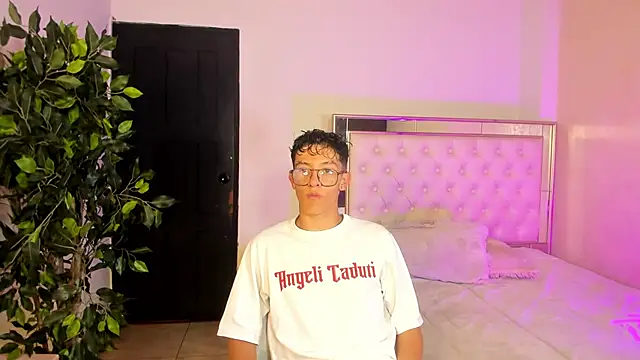 Christopher Hunter online show from 10, 3, 2026