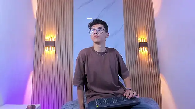 Christopher Hunter online show from 15, 3, 2026