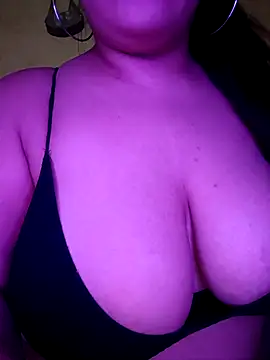 Snapshot of soylula884 chatting on 9, 3, 2026 soylula884 online show from 9, 3, 2026