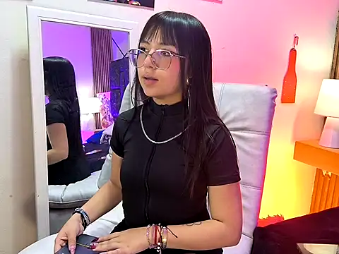 mary luckaysha  online show from 8, 5, 2026