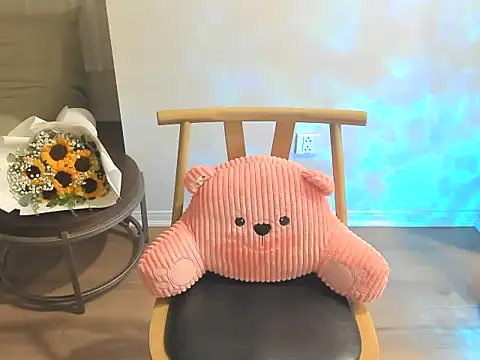 Ella nora online show from 10, 3, 2026