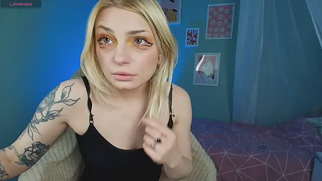 Snapshot of AvaSun chatting on 17, 3, 2026 AvaSun online show from 17, 3, 2026