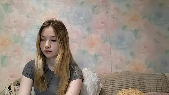 Snapshot of CuteLunya chatting on 31, 3, 2026 CuteLunya online show from 31, 3, 2026