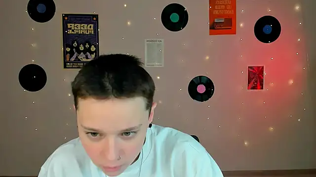 Snapshot of emi_fade chatting on 2, 2, 2026 emi fade online show from 2, 2, 2026