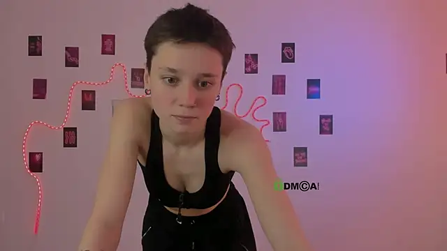 Snapshot of emi_fade chatting on 5, 3, 2026 emi fade online show from 5, 3, 2026