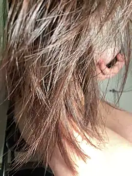 BabyChloe222 online show from 9, 4, 2026