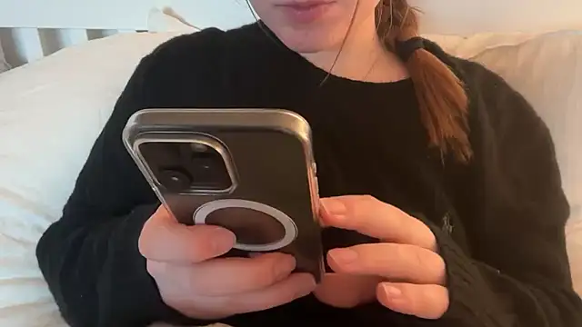 Lucyschickt online show from 30, 4, 2026